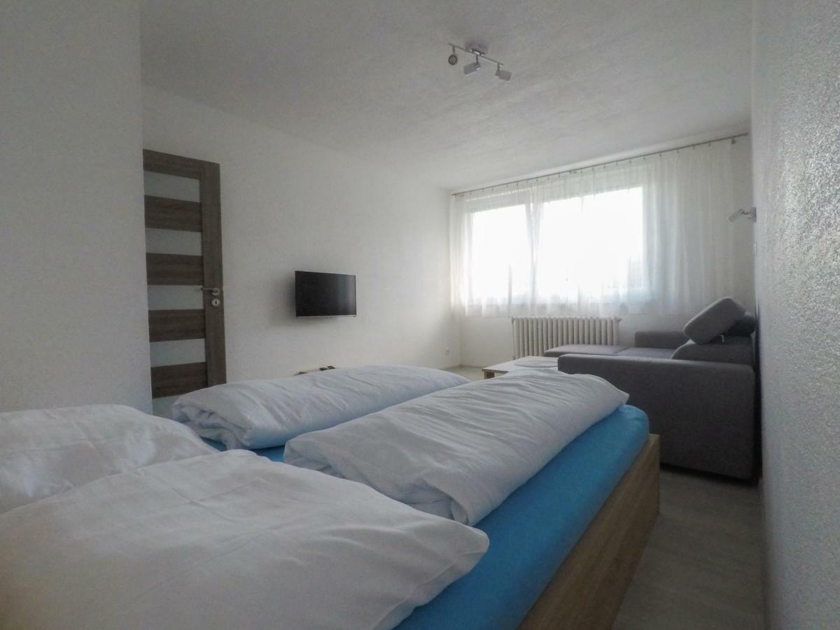 Apartman Choc Lucky Exterior photo